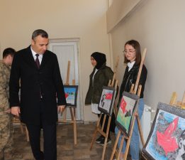 Gevaş Gençlik Merkezi’nden İstiklal Marşı Sergisi: Resimlerde Milli Değerlerin İzleri