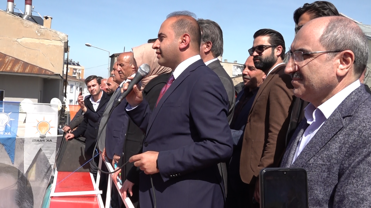 AK PARTİ  MİTİNGİNE YOĞUN KATILIM