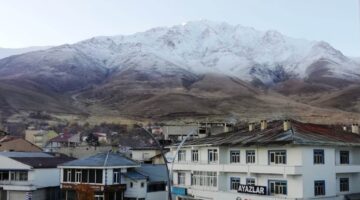 Artos Dağı beyaz gelinliğini giydi