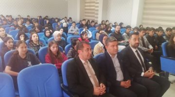 Gevaş’ta Bilim Rüzgarı: “Biyotaklit ve Hayatımızdaki Kullanımı” Söyleşisi Gerçekleştirildi